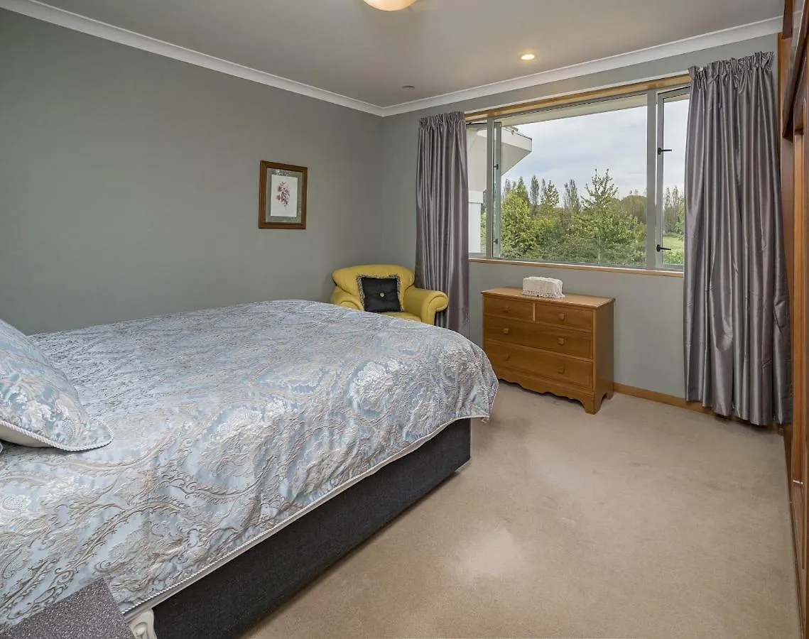 Shamrock Garden B&B Airport Christchurch Bed & Breakfast
